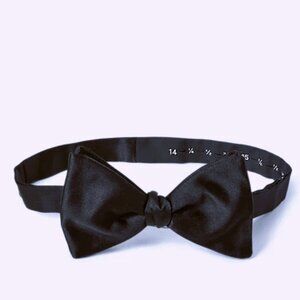 Ralph Lauren Pre-Tied Silk Bow Tie